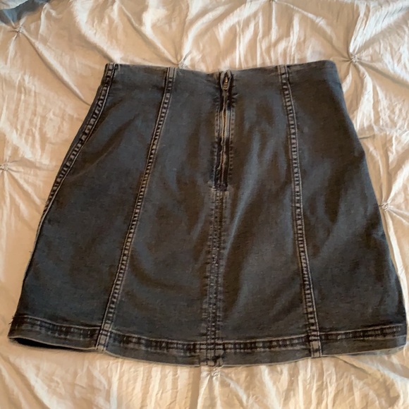 Distressed Denim Mini🔥 - Picture 2 of 8